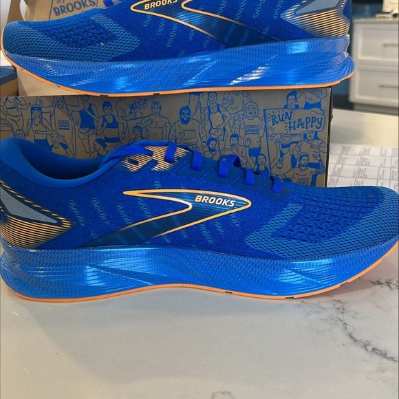 Brooks Levitate 6 size 12 - Picture 2 of 6